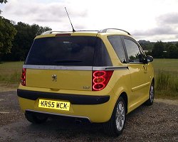 2006 Peugeot 1007. Image by Trevor Nicosia.