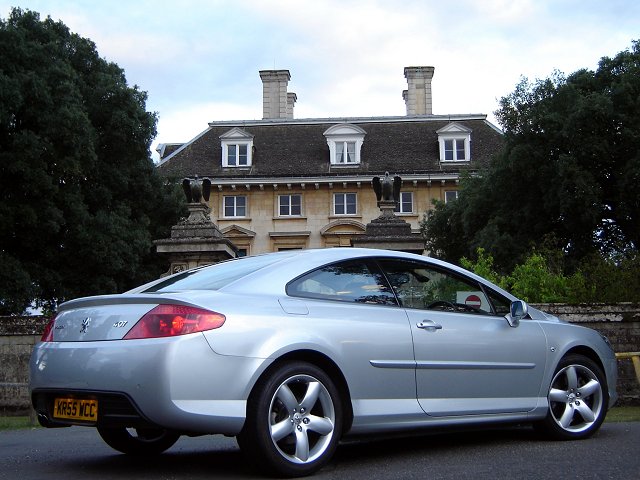 Peugeot makes a Grand Tourer. Image by James Jenkins.