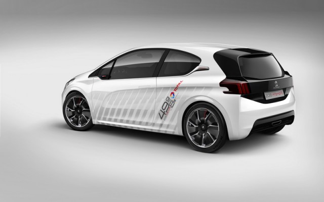 Peugeot reveals 208 Hybrid FE. Image by Peugeot.