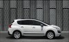 2012 Peugeot 3008 HYbrid4. Image by Peugeot.