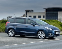 2014 Peugeot 5008. Image by Peugeot.