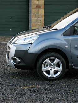 2009 Peugeot Partner Tepee. Image by Mark Nichol.