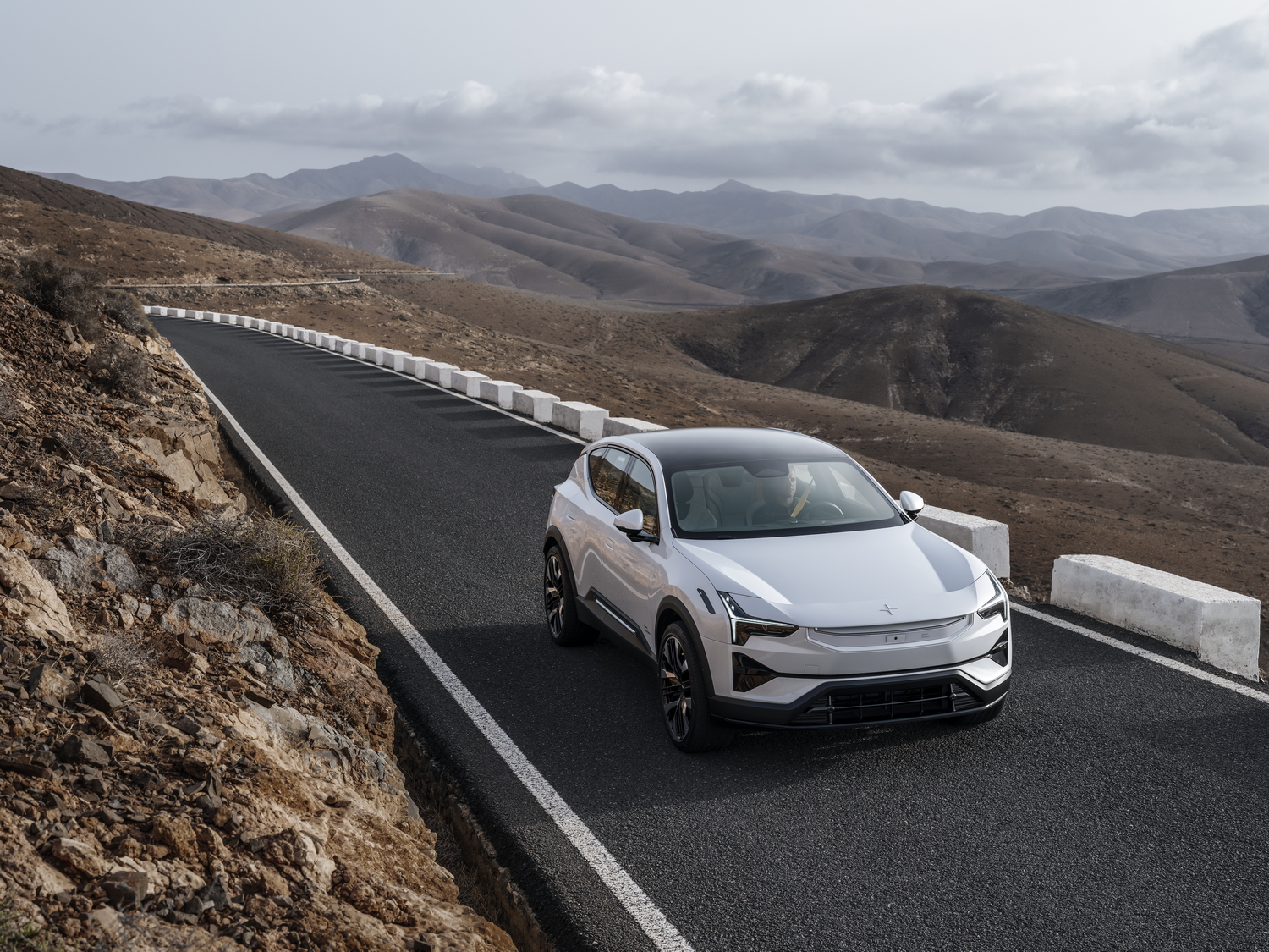 Polestar 3 unveiled with sleek looks and 379-mile range. Image by Polestar.