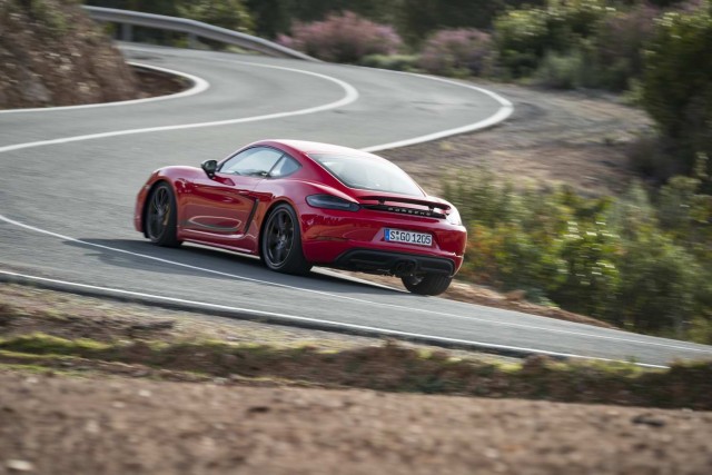 First drive: Porsche 718 Cayman T. Image by Porsche.