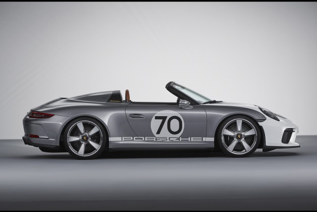 Porsche teases us with 911 Speedster Concept. Image by Porsche.