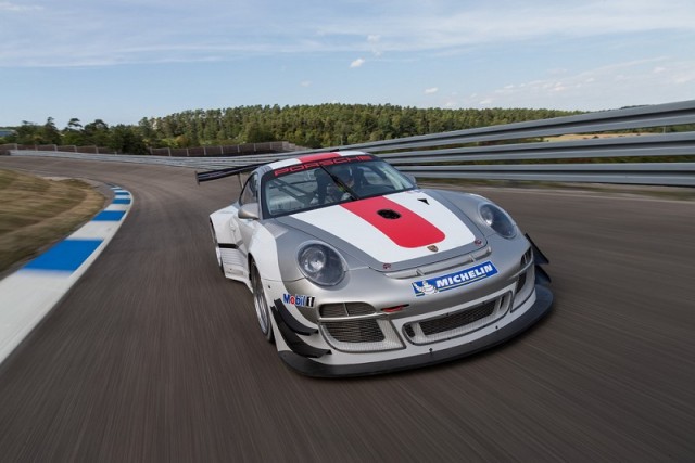 New Porsche 911 GT3 R. Image by Porsche.