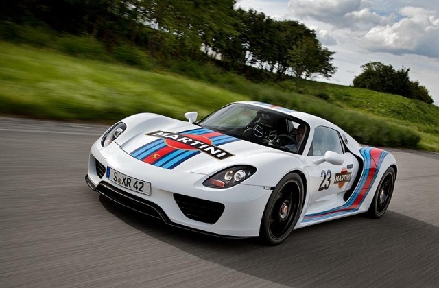 Porsche 918 Spyder tested in classic Martini design. Image by Porsche.