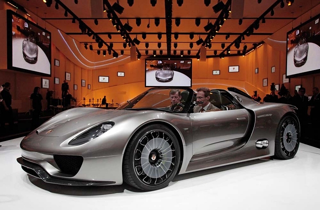 Geneva: Porsche 918 Spyder concept. Image by Porsche.