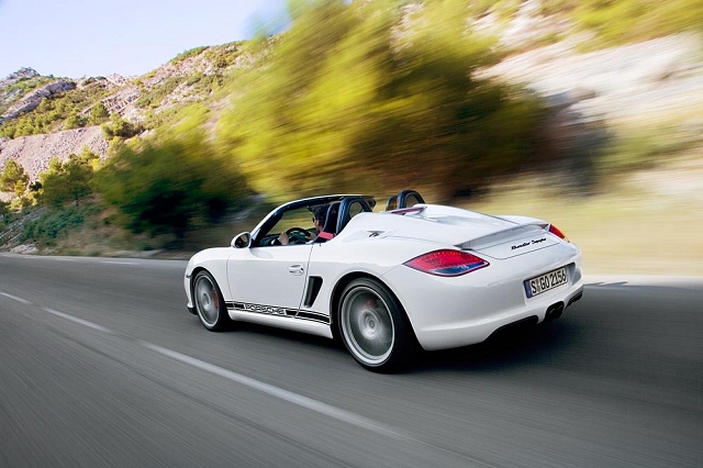 Boxster Spyder revealed ahead of LA. Image by Porsche.