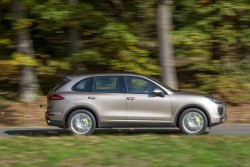 2015 Porsche Cayenne S E-Hybrid. Image by Porsche.