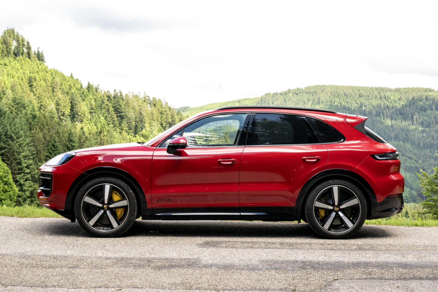 2024 Porsche Cayenne GTS. Image by Barry Hayden.