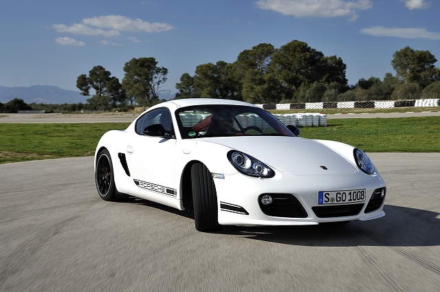 First Drive: Porsche Cayman R. Image by Max Earey.