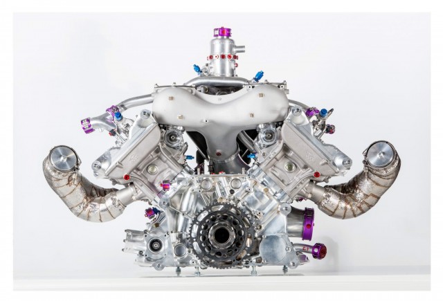 Porsche reveals 919's engine for first time. Image by Porsche.