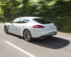 2013 Porsche Panamera S E-Hybrid. Image by Porsche.