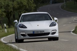 2011 Porsche Panamera Diesel. Image by Porsche.