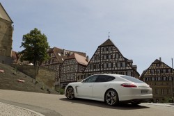 2011 Porsche Panamera Diesel. Image by Porsche.