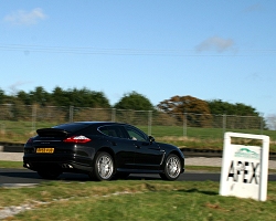 2009 Porsche Panamera S. Image by Shane O' Donoghue.