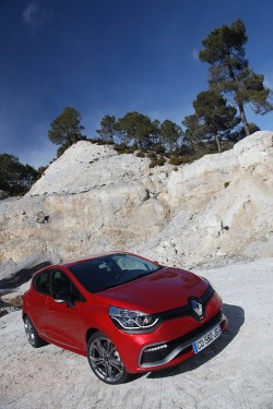 2013 Clio Renaultsport 200 Turbo. Image by Renault.