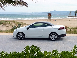 2010 Renault Mgane Coup-Cabriolet. Image by Mark Nichol.