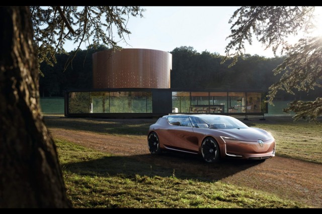 Renault Symbioz - the mobile room that's also a car. Image by Renault.