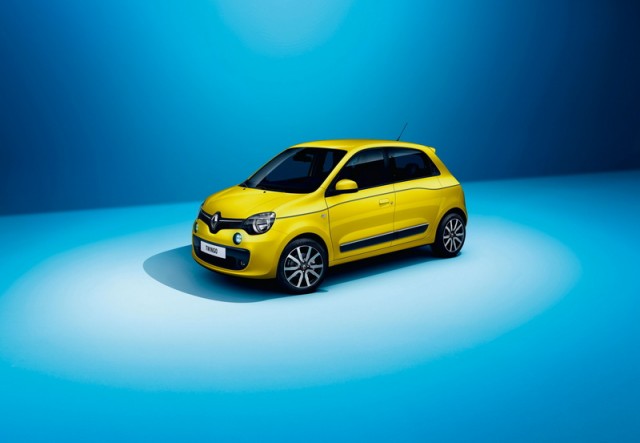 Renault's new Twingo performs strip-tweet. Image by Renault.