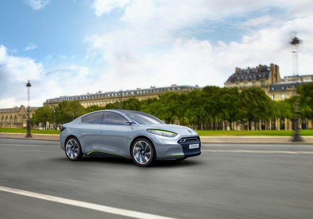 Frankfurt Motor Show: Renault Z.E. Fluence. Image by Renault.