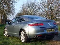 2009 Renault Laguna Coup. Image by Dave Jenkins.