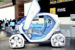 2009 Renault Twizy Z.E. concept. Image by United Pictures.