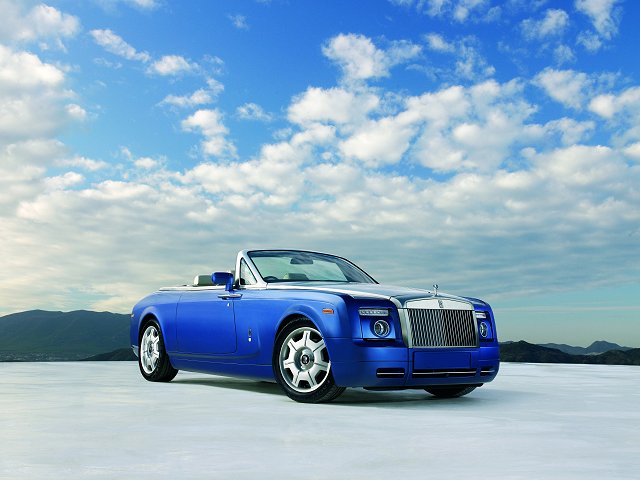New convertible Rolls out in Detroit. Image by Rolls-Royce.