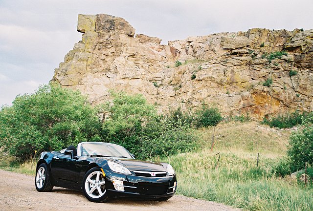Saturn Sky shows how Opel GT will look. Image by Isaac Bouchard.
