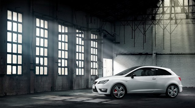 SEAT Ibiza Cupra revealed. Image by SEAT.