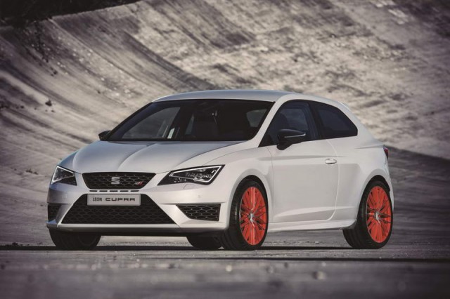 SEAT Leon Cupra goes Ultimate Sub8. Image by SEAT.