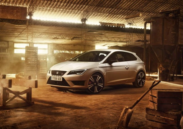 SEAT Leon Cupra becomes even more powerful. Image by SEAT.