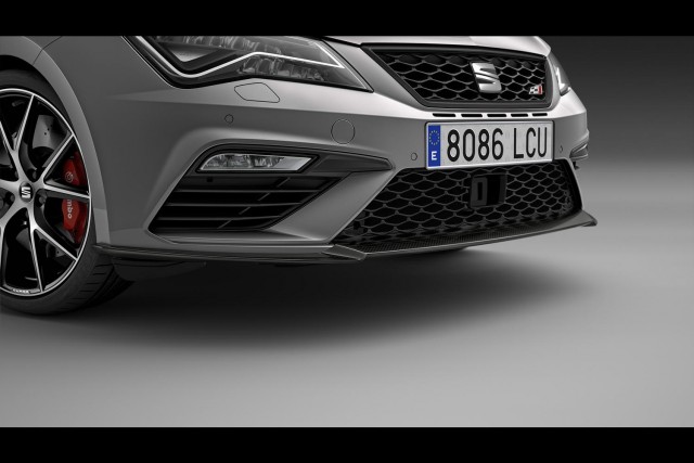SEAT Leon ST Cupra Carbon Edition. Image by SEAT.