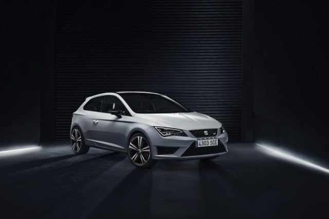 SEAT reveals 280hp Leon Cupra. Image by SEAT.