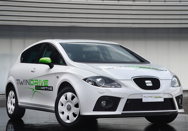 SEAT unveils Leon Twin Drive prototype. Image by SEAT.