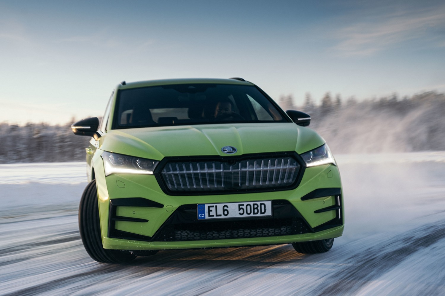 Skoda Enyaq vRS sets ice drifting world record. Image by Skoda.