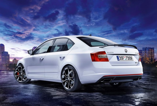 Incoming: Skoda Octavia vRS 230. Image by Skoda.