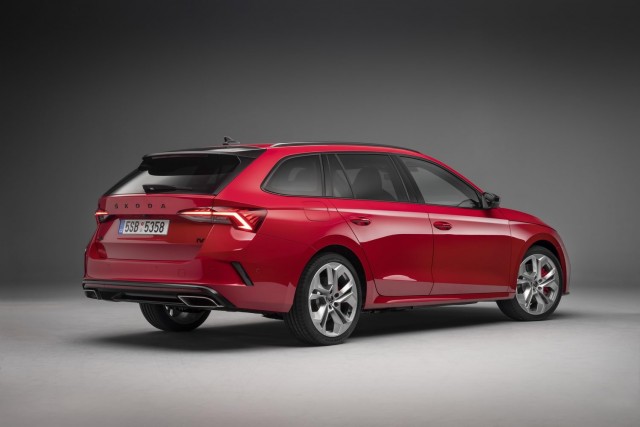 Skoda Octavia vRS becomes a PHEV. Image by Skoda.