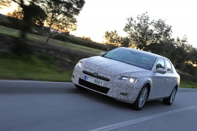 New Skoda Superb promised. Image by Skoda.