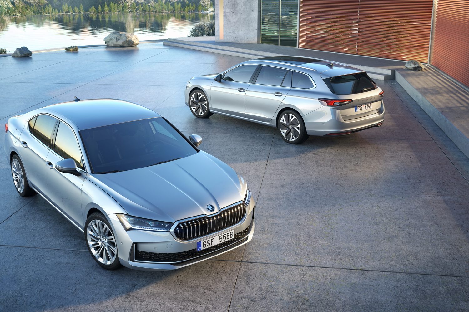 Skoda Superb Mk4 gains in-car tech, stronger PHEV model. Image by Skoda.