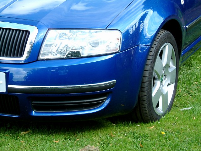 2004 Skoda Superb Elegance 2.8 V6 automatic review. Image by James Jenkins.