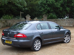 2009 Skoda Superb. Image by Dave Jenkins.