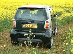 File:2001 MCC Smart ForTwo Passion Softouch 600cc Rear.jpg - Wikimedia  Commons