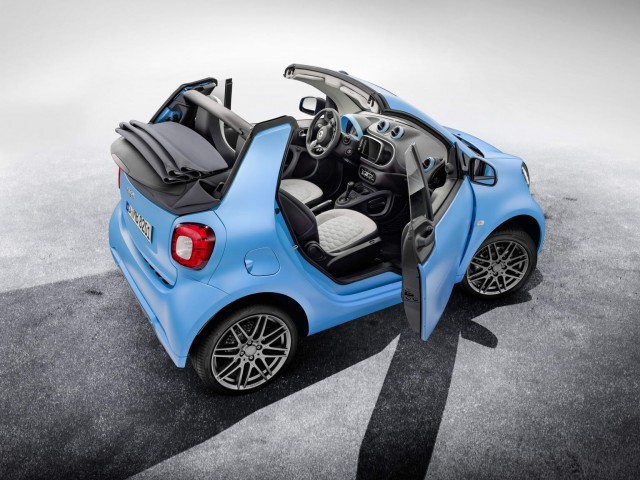 Brabus Edition for Smart Fortwo Cabrio. Image by Smart.