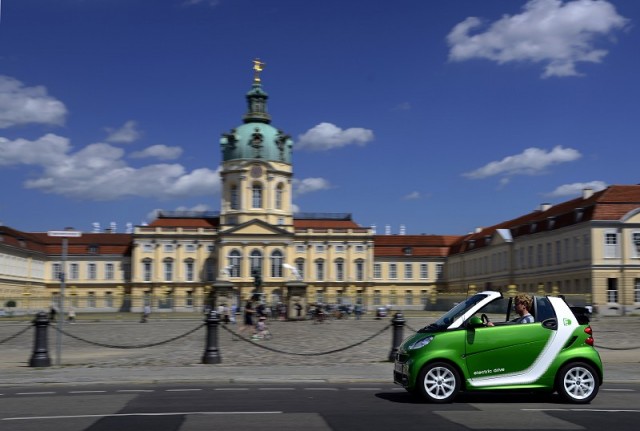 First drive: Smart fortwo electric drive. Image by Smart.