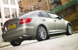 2012 Suzuki Kizashi. Image by Suzuki.