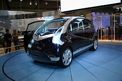 2005 Suzuki Ionis concept. Image by Shane O' Donoghue. Click here for a larger image. 2005 Suzuki Ionis concept. Image by Shane O' Donoghue.