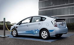 2010 Toyota Prius plug-in. Image by Toyota.