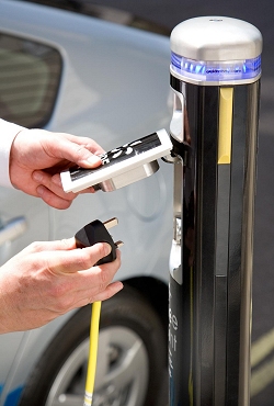 2010 Toyota Prius plug-in. Image by Toyota.